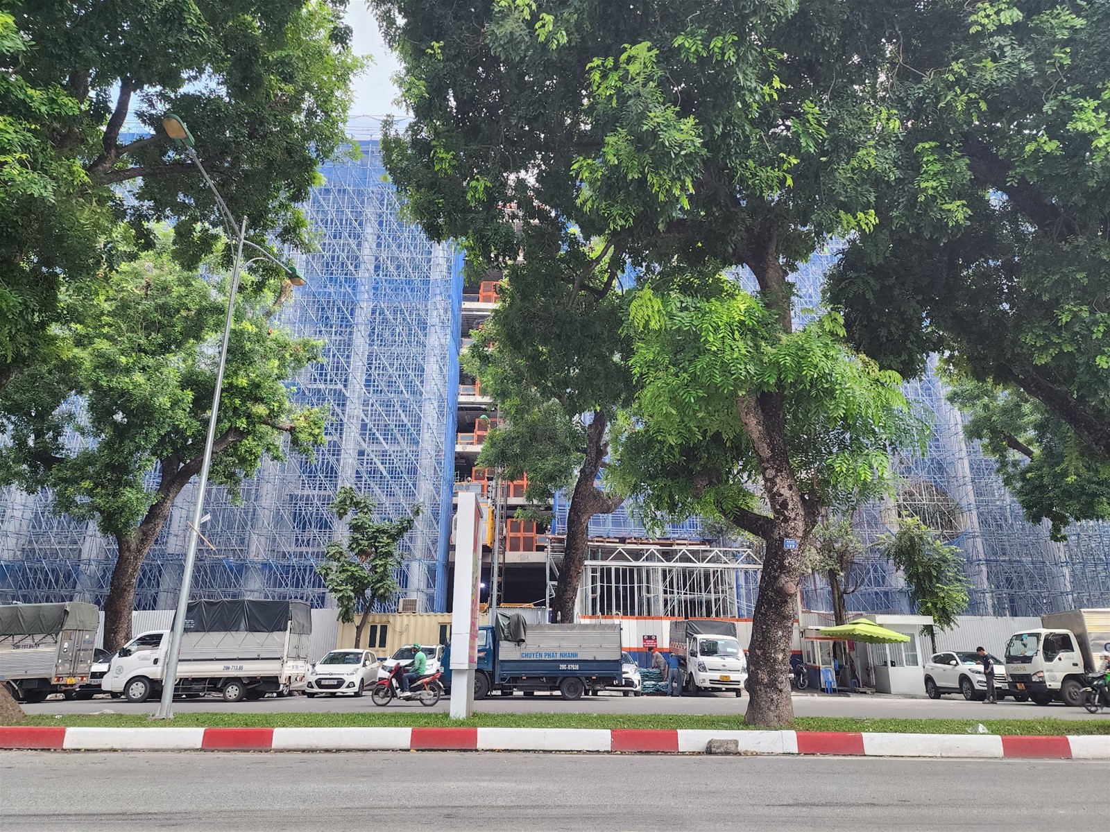 NHÀ LÀM VIỆC BỘ CÔNG AN Ở 30 TRẦN BÌNH TRỌNG
