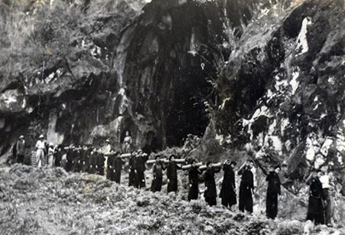 Ký ức thời hoa lửa