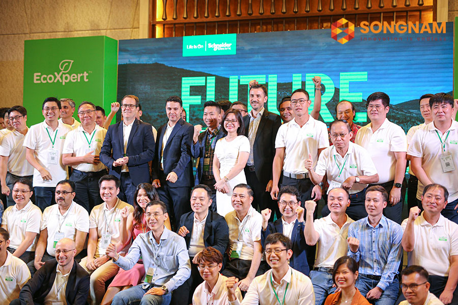 Song Nam Group được vinh danh ở hạng mục Partner of the Year 2022 khu vực EAJ Châu Á TBD (None TQ) tại BangKok 